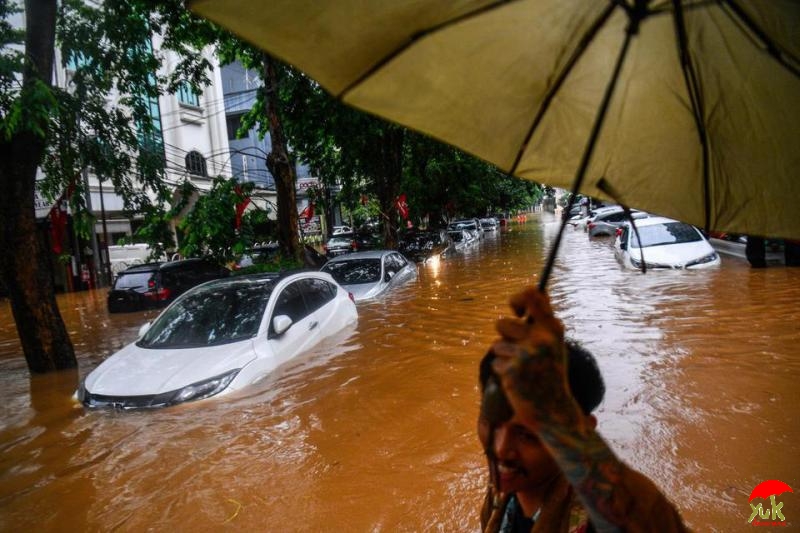 Nasabah Asuransi Memiliki Asuransi Mobil,Tetapi Klaim Banjir Di Tolak